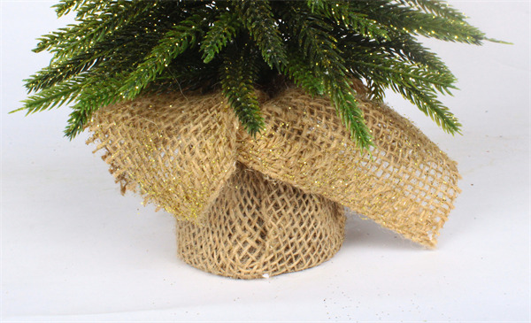 Christmas Decorations with Burlap Wooden Base Golden Finish.jpg